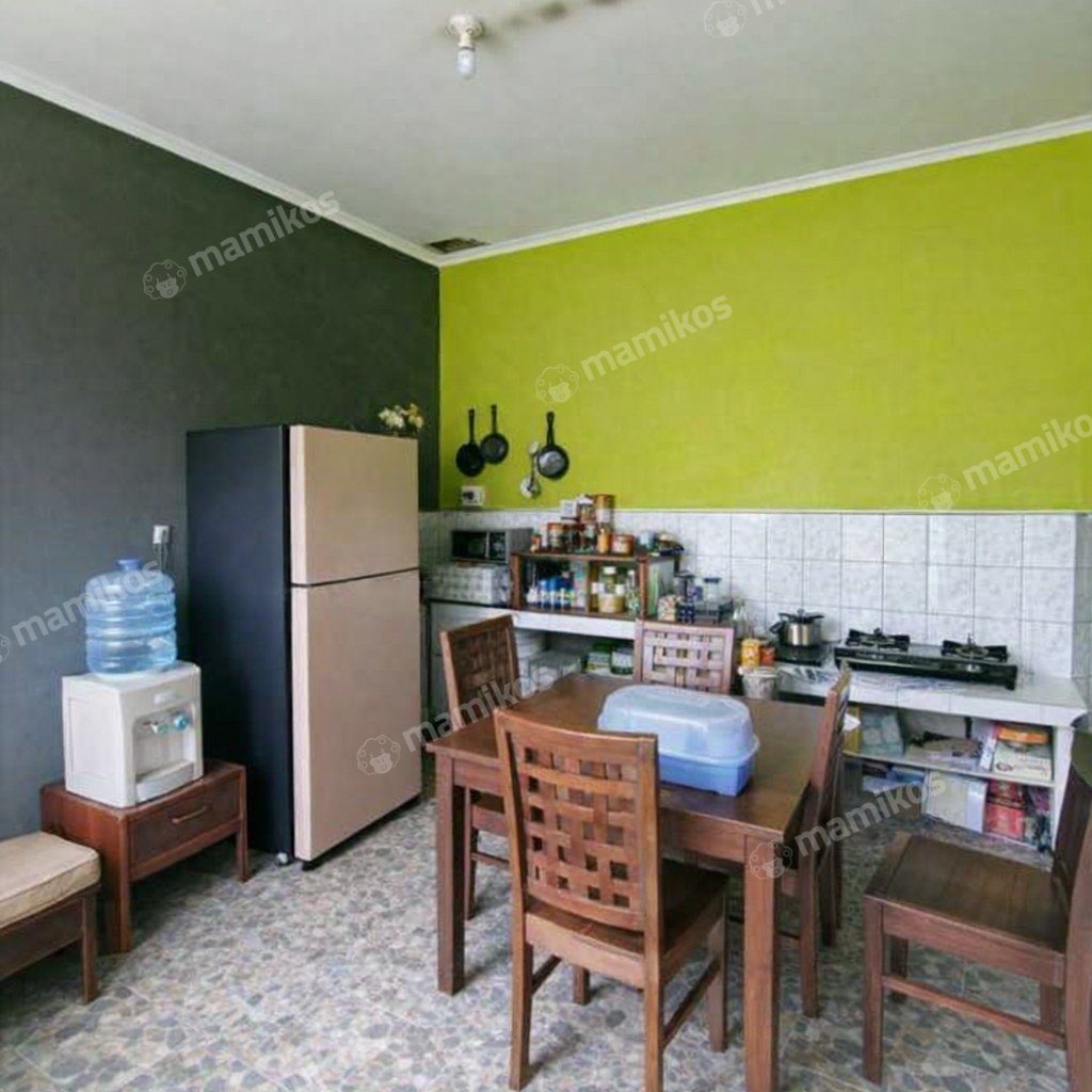 Rumah Sertifikat SHM 3 Kamar Tidur 2 Kamar Mandi Kota Wisata Jakarta Timur - Photo 3