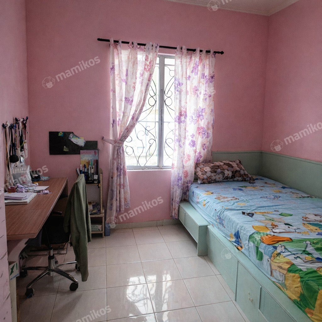 Rumah Sertifikat SHM 3 Kamar Tidur 2 Kamar Mandi Kota Wisata Jakarta Timur - Photo 5