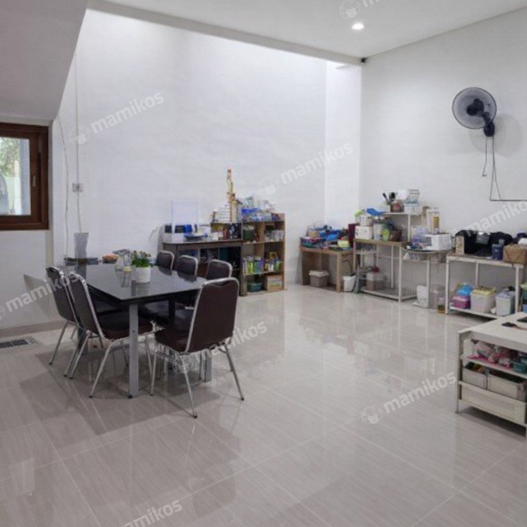 Rumah 3 Kamar Tidur 2 Kamar Mandi 2 Lantai Kelapa Gading Jakarta Utara - Photo 3
