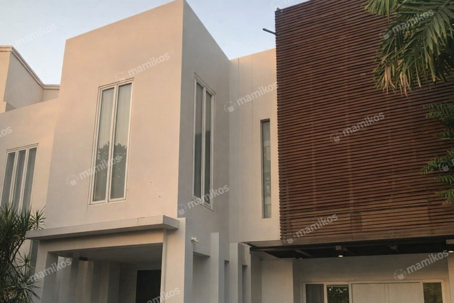 Rumah Sertifikat SHM 4 Kamar Tidur 5 Kamar Mandi Senopati Jakarta Selatan