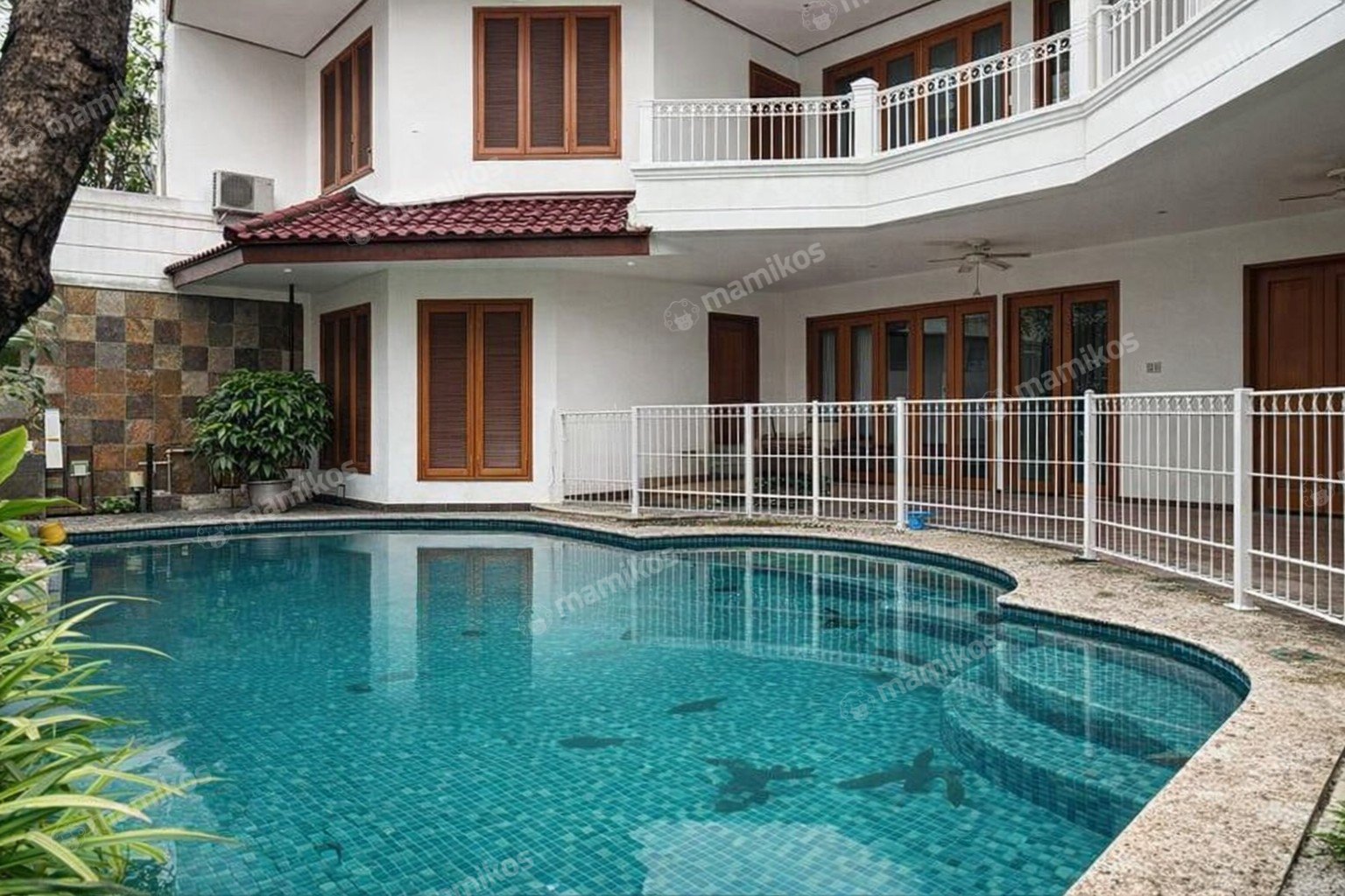 Rumah Sertifikat SHM 7 Kamar Tidur 4 Kamar Mandi Pondok Indah Jakarta Selatan