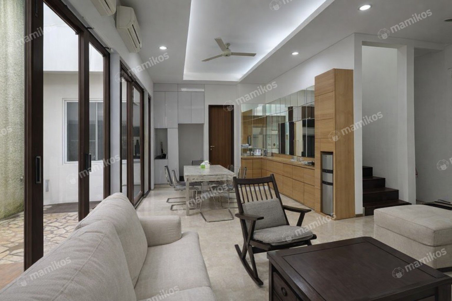 Rumah Sertifikat SHM 4 Kamar Tidur 4 Kamar Mandi Cilandak Jakarta Selatan