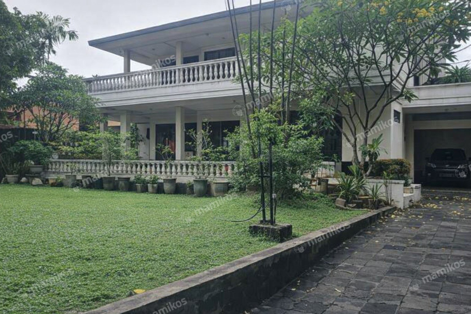 Rumah Sertifikat SHM 7 Kamar Tidur 7 Kamar Mandi Kebayoran Baru Jakarta Selatan