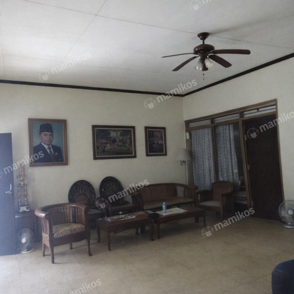 Rumah 6 Kamar Tidur 3 Kamar Mandi 1 Lantai Kayu Putih Jakarta Timur - Photo 5