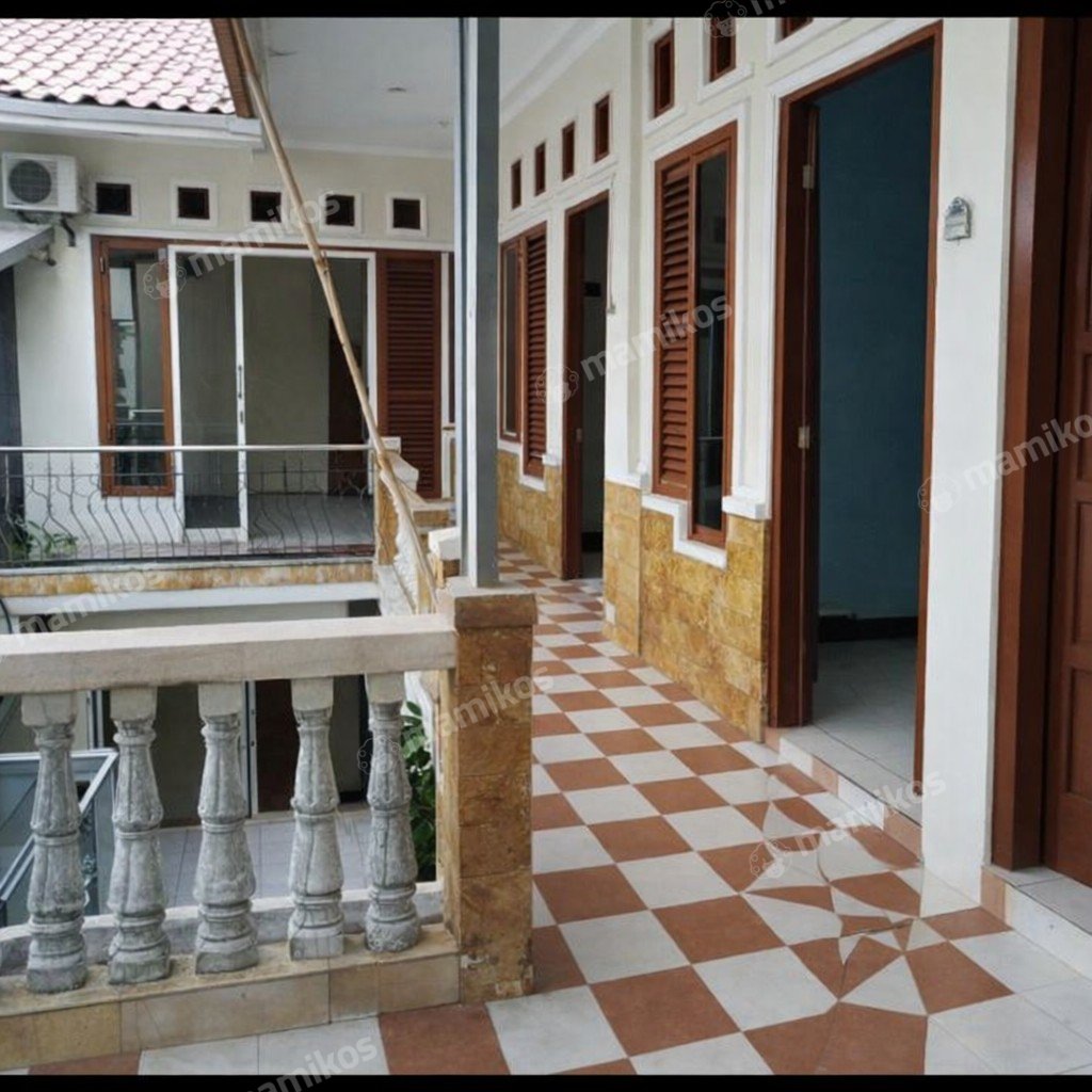 Rumah Sertifikat SHM 8 Kamar Tidur 4 Kamar Mandi Condet Jakarta Timur - Photo 4