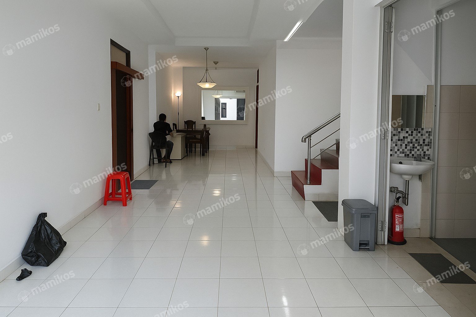 Rumah Sertifikat SHM 6 Kamar Tidur 5 Kamar Mandi Kembangan Jakarta Barat - Photo 2