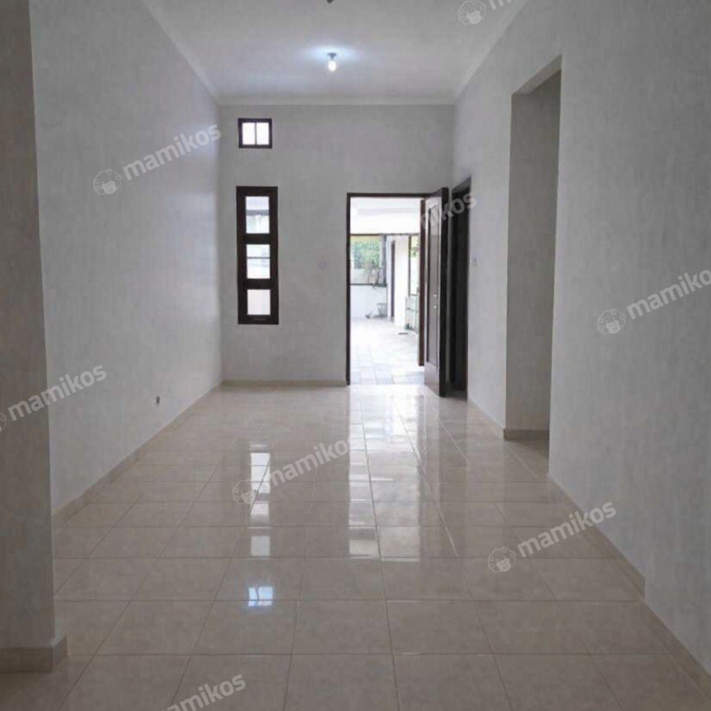Rumah Sertifikat SHM 2 Kamar Tidur 1 Kamar Mandi Kota Wisata Jakarta Timur - Photo 3