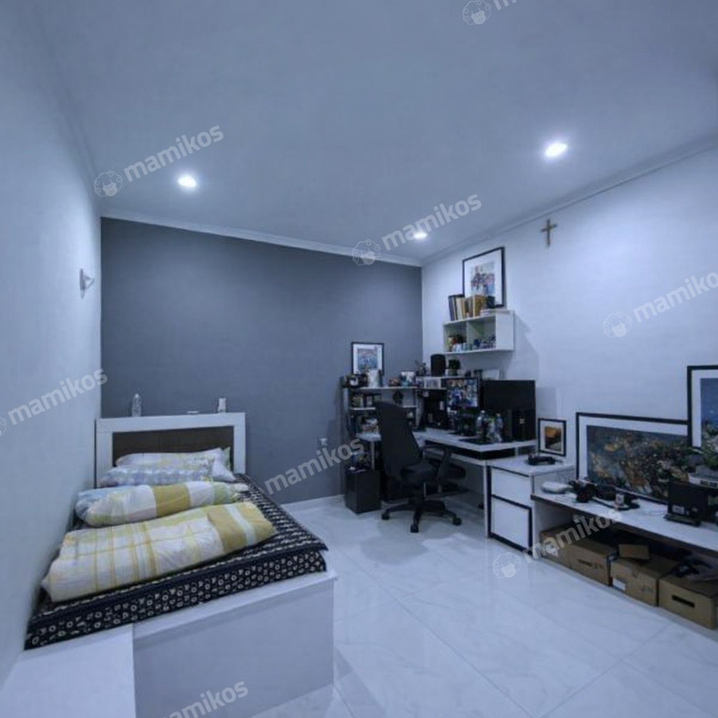 Rumah Sertifikat SHM 4 Kamar Tidur 3 Kamar Mandi Taman Ratu Jakarta Barat - Photo 5