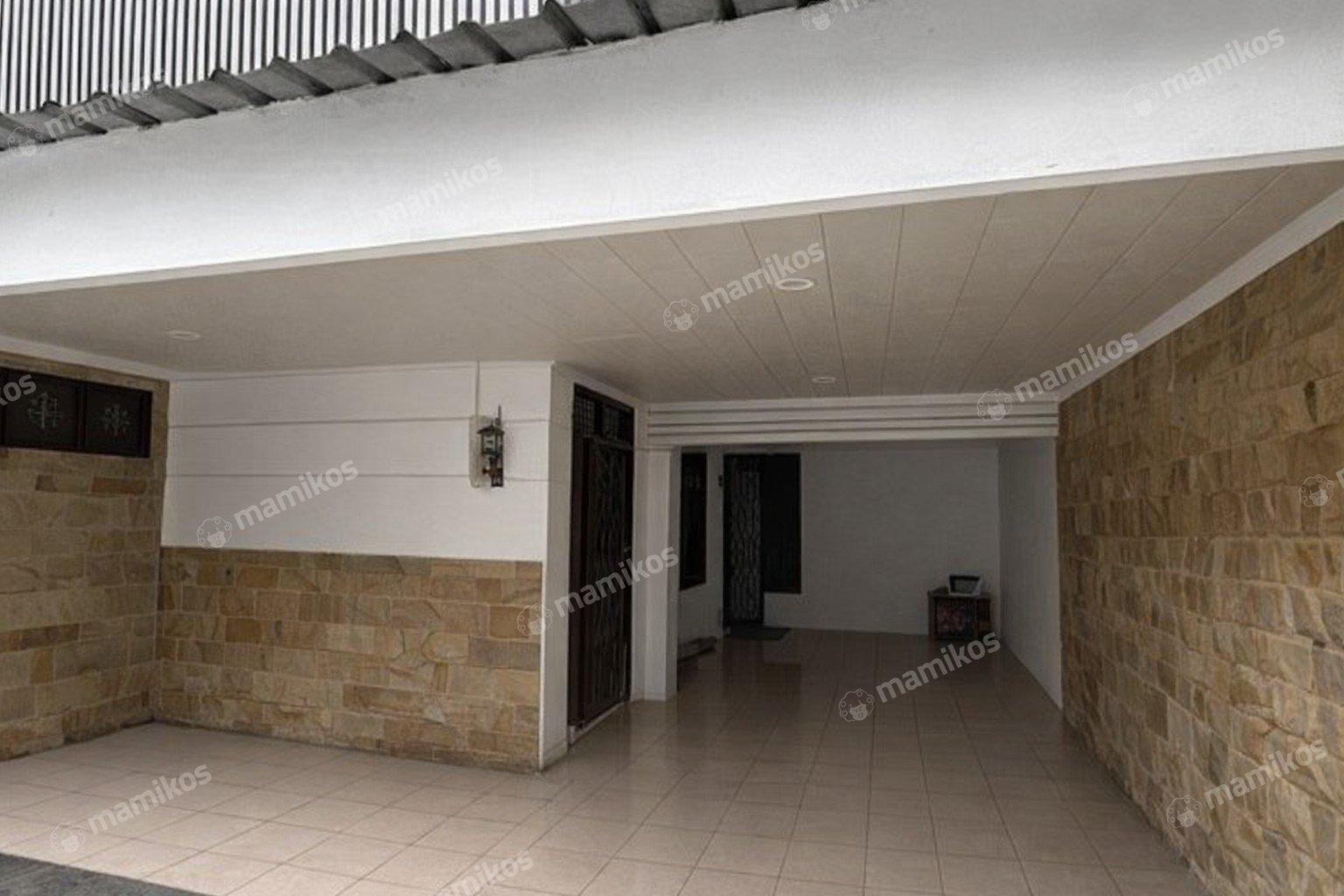 Rumah Sertifikat SHM 4 Kamar Tidur 3 Kamar Mandi Senopati Jakarta Selatan