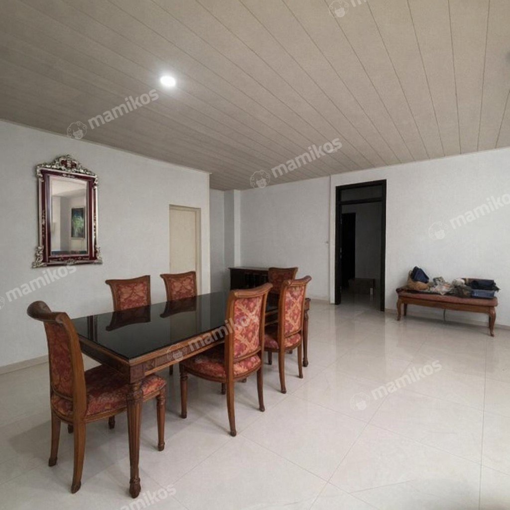 Rumah Sertifikat SHM 4 Kamar Tidur 3 Kamar Mandi Senopati Jakarta Selatan - Photo 3