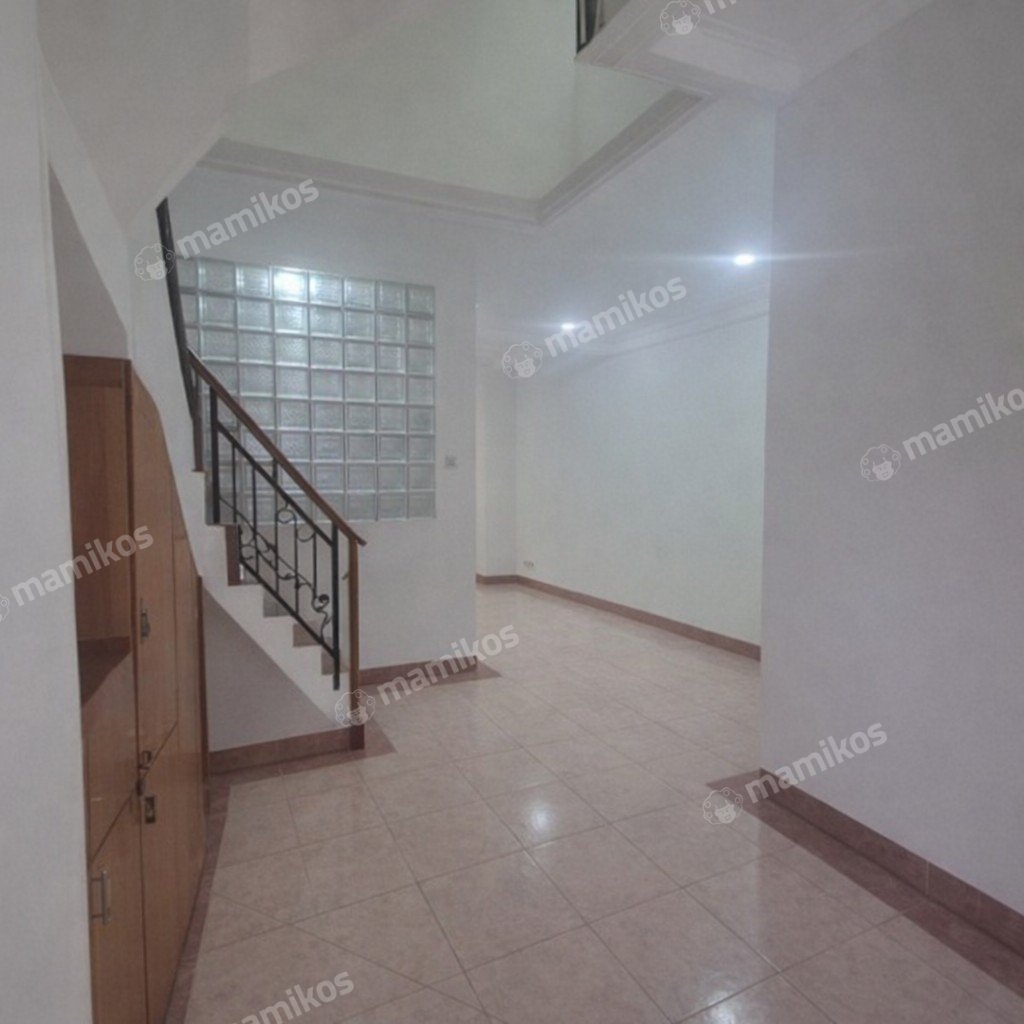 Rumah Sertifikat SHM 4 Kamar Tidur 2 Kamar Mandi Taman Surya Jakarta Barat - Photo 2