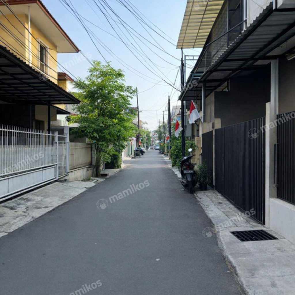 Rumah Sertifikat SHM 4 Kamar Tidur 1 Kamar Mandi Tanjung Duren Jakarta Barat - Photo 4
