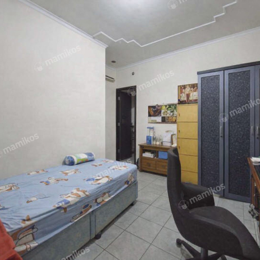 Rumah Sertifikat SHM 4 Kamar Tidur 4 Kamar Mandi Permata Buana Jakarta Barat - Photo 5