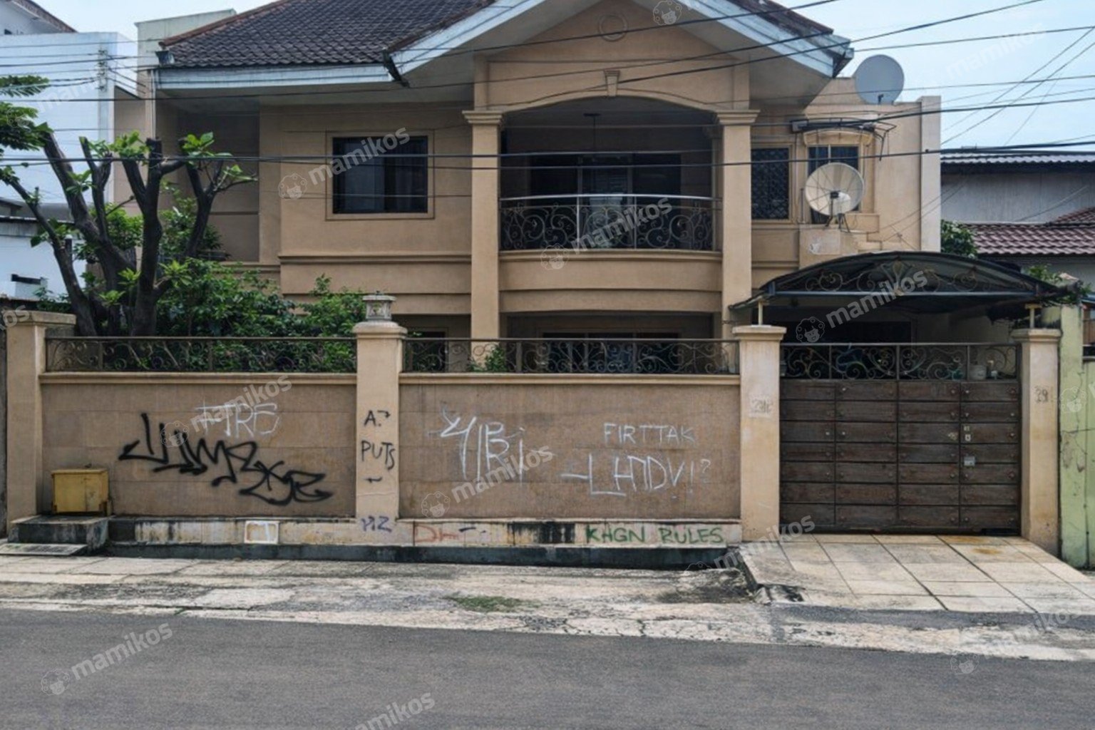 Rumah Sertifikat SHM 4 Kamar Tidur 3 Kamar Mandi Palmerah Jakarta Barat
