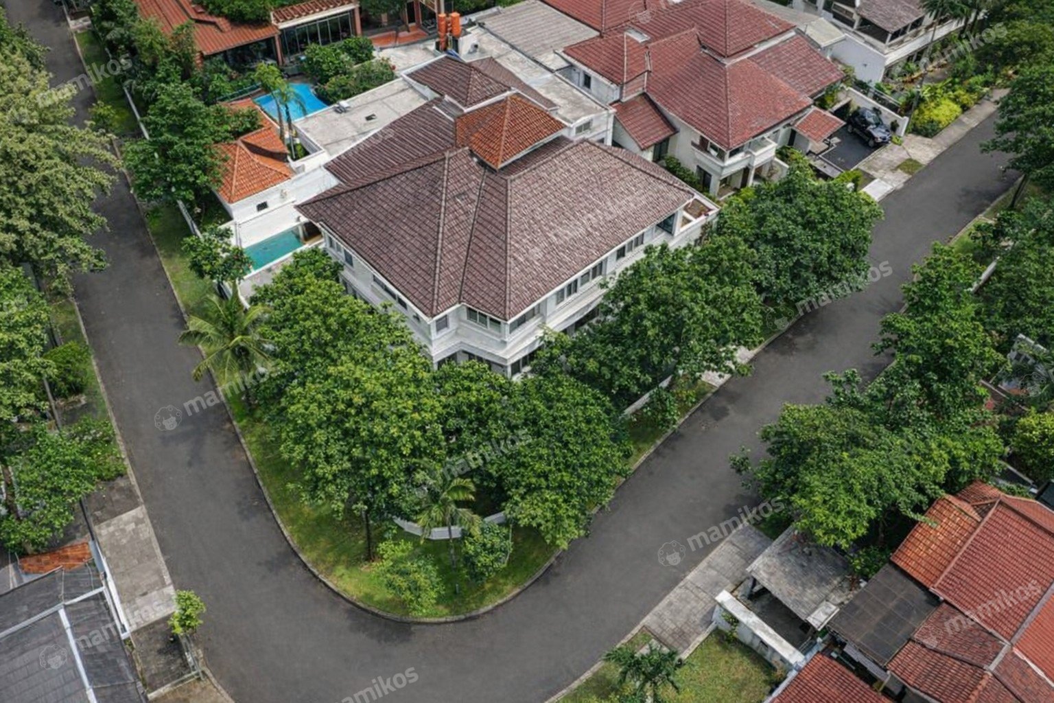 Rumah Sertifikat SHM 6 Kamar Tidur 4 Kamar Mandi Pondok Indah Jakarta Selatan - Photo 5