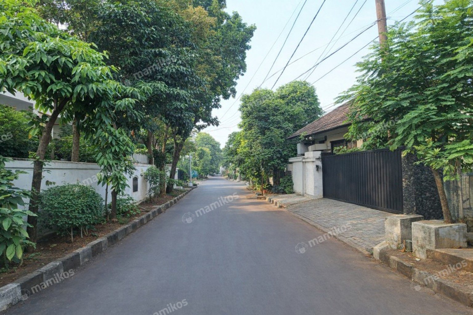 Rumah Sertifikat SHM 5 Kamar Tidur 3 Kamar Mandi Sunter Jakarta Utara - Photo 2