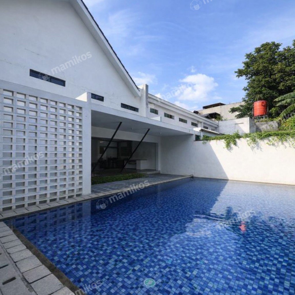 Rumah Sertifikat SHM 4 Kamar Tidur 4 Kamar Mandi Cipete Jakarta Selatan - Photo 2