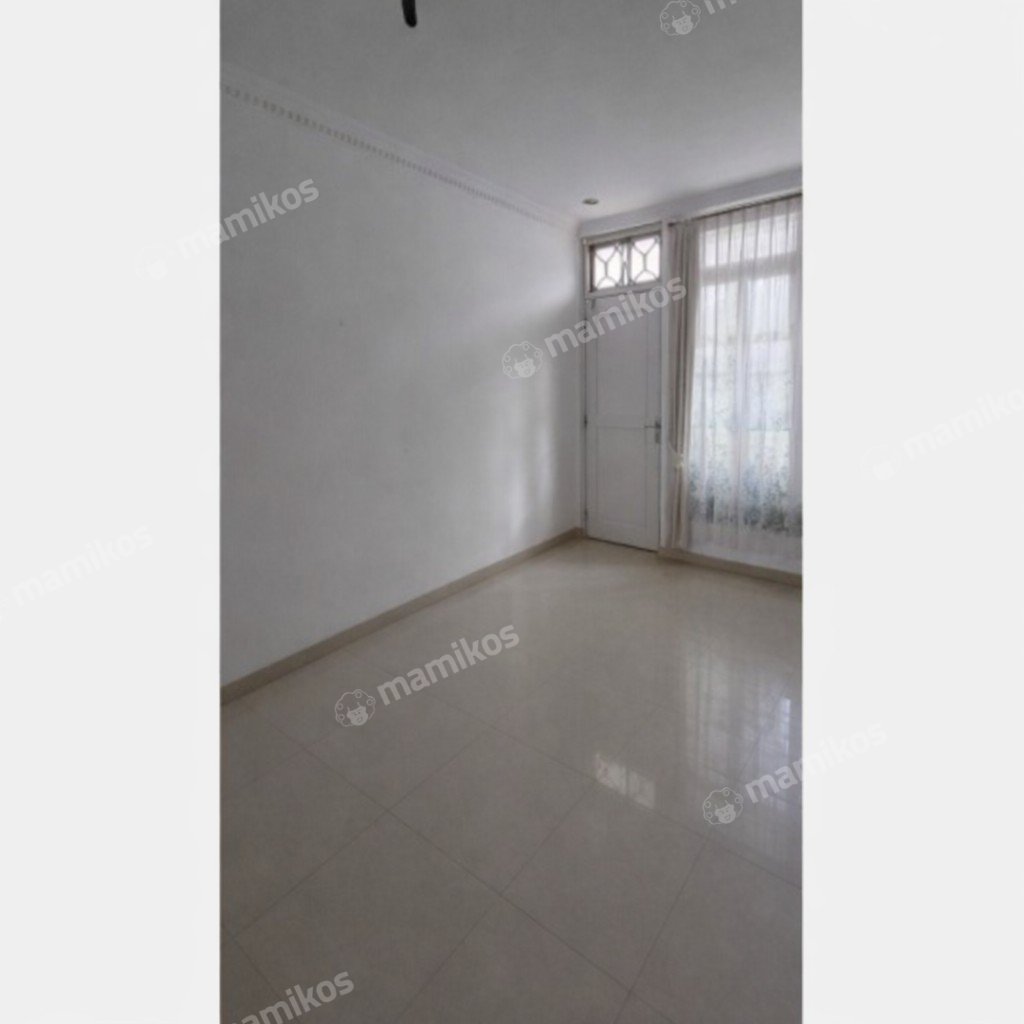 Rumah Sertifikat SHM 4 Kamar Tidur 3 Kamar Mandi Kota Wisata Jakarta Timur - Photo 4