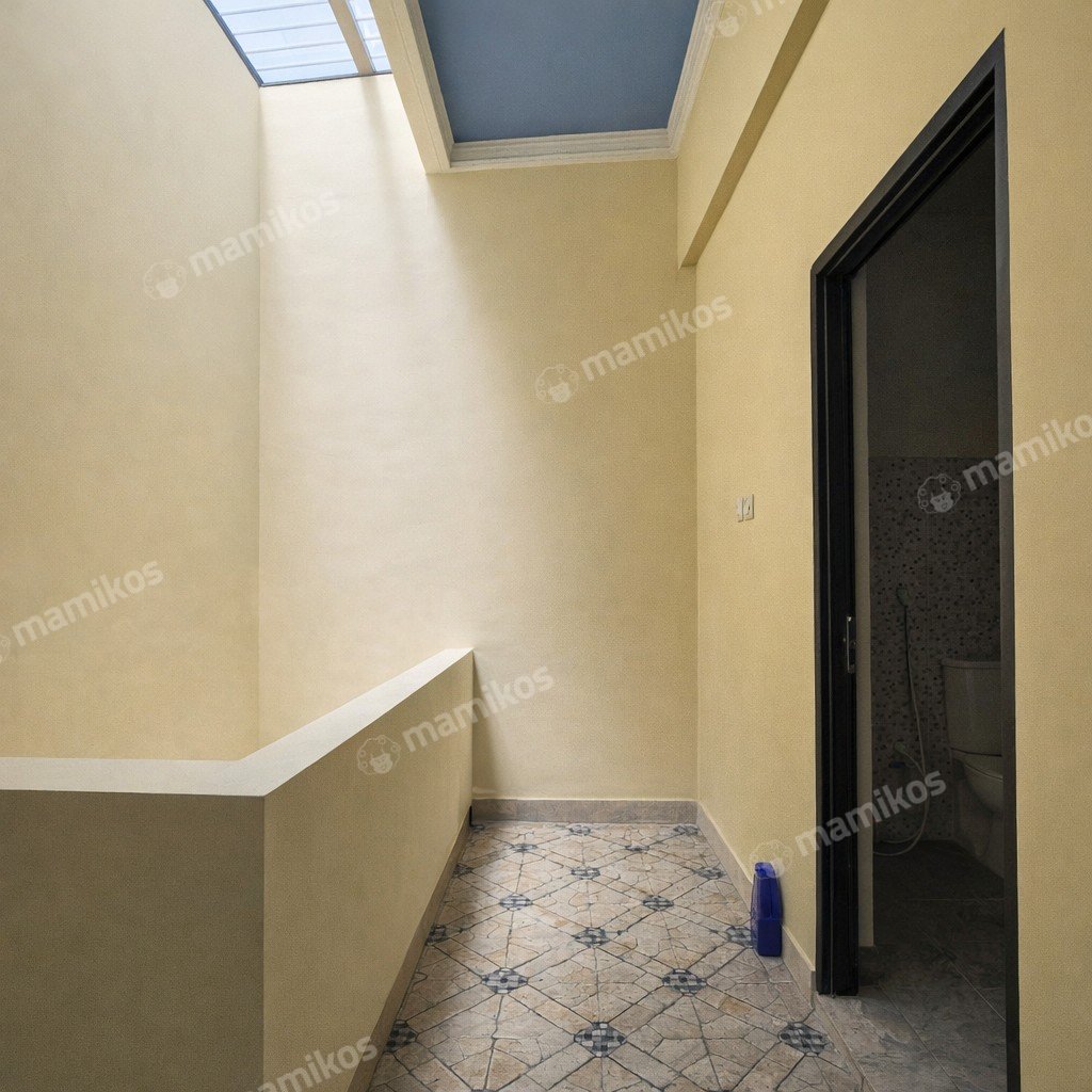Rumah Sertifikat SHM 3 Kamar Tidur 2 Kamar Mandi Kramat Jati Jakarta Timur - Photo 3
