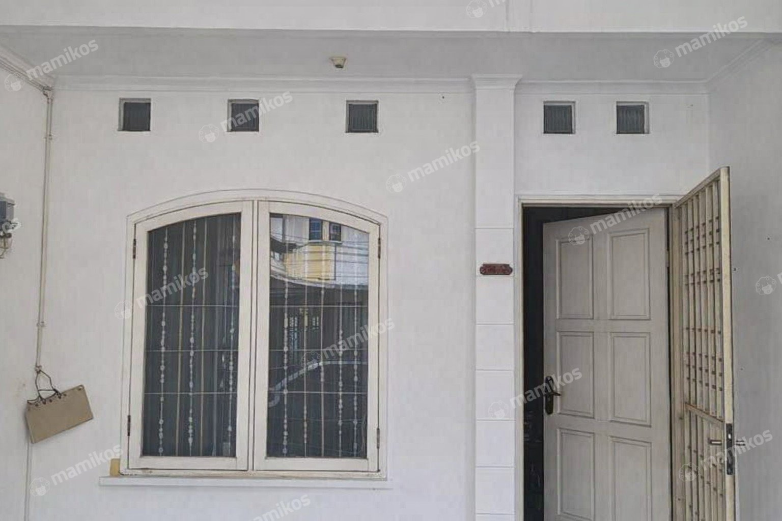 Rumah Sertifikat SHM 2 Kamar Tidur 2 Kamar Mandi Daan Mogot Jakarta Barat