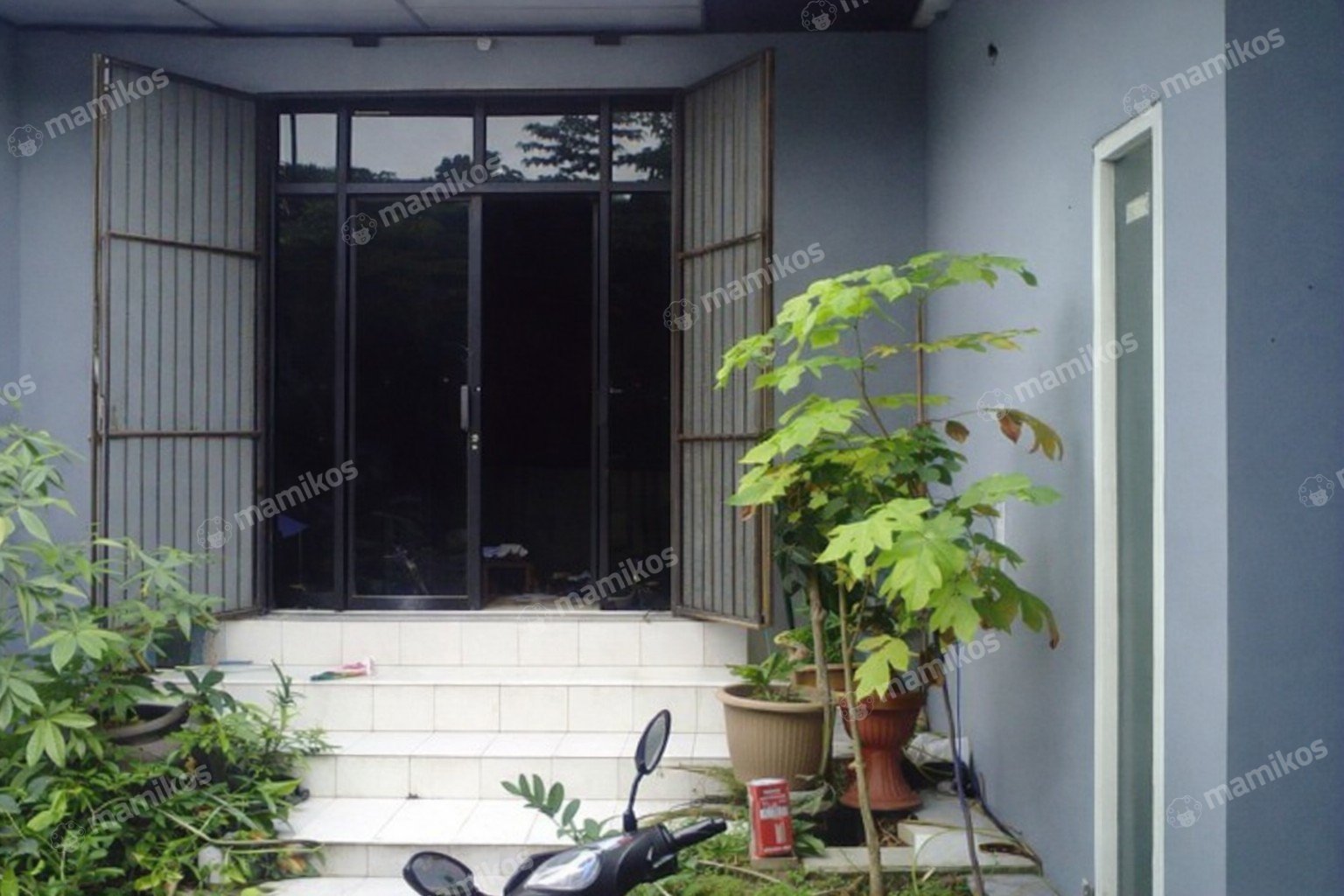 Rumah Sertifikat SHM 5 Kamar Tidur 3 Kamar Mandi Kembangan Jakarta Barat