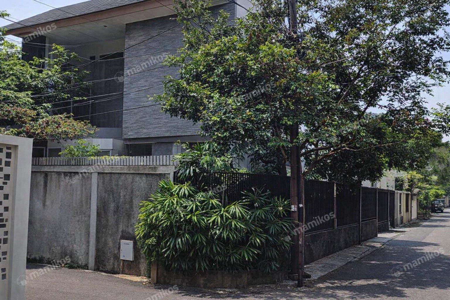 Rumah Sertifikat SHM 5 Kamar Tidur 4 Kamar Mandi Cilandak Jakarta Selatan