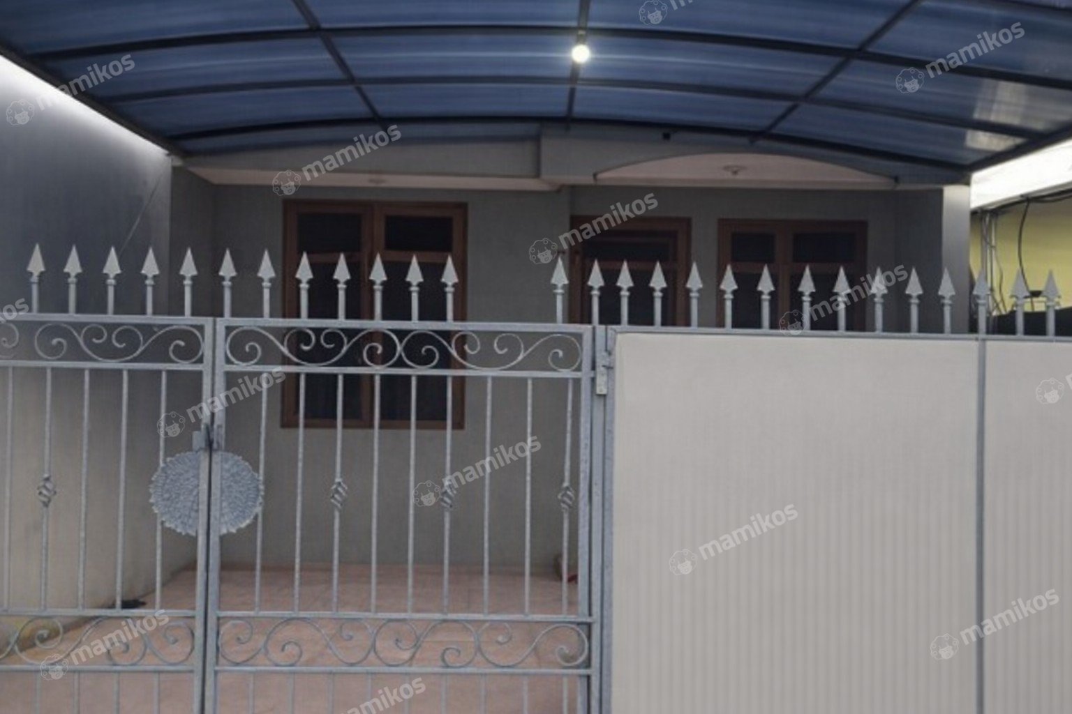 Rumah Sertifikat SHM 2 Kamar Tidur 2 Kamar Mandi Green garden Jakarta Barat