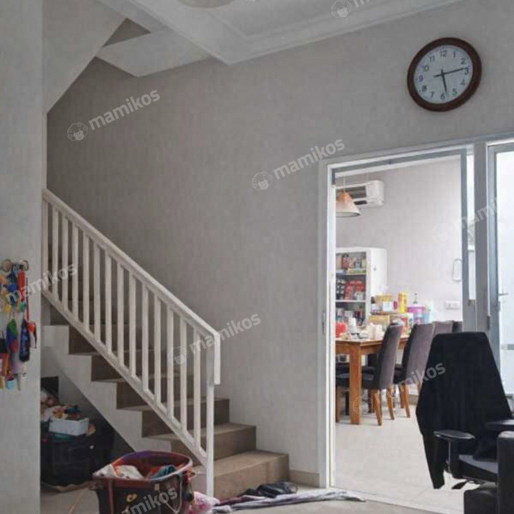 Rumah 3 Kamar Tidur 3 Kamar Mandi 2 Lantai Jagakarsa Jakarta Selatan - Photo 3