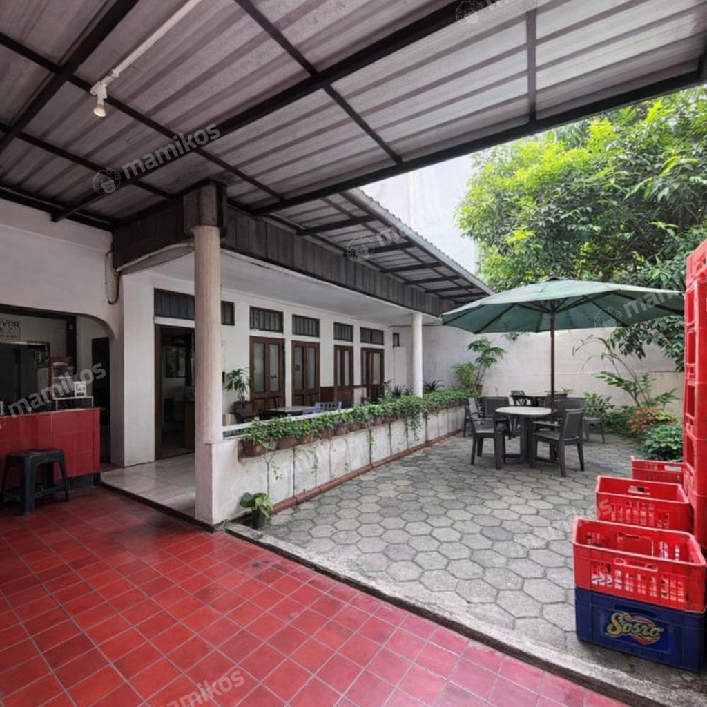 Rumah Sertifikat SHM 3 Kamar Tidur 2 Kamar Mandi Kebayoran Baru Jakarta Selatan - Photo 4