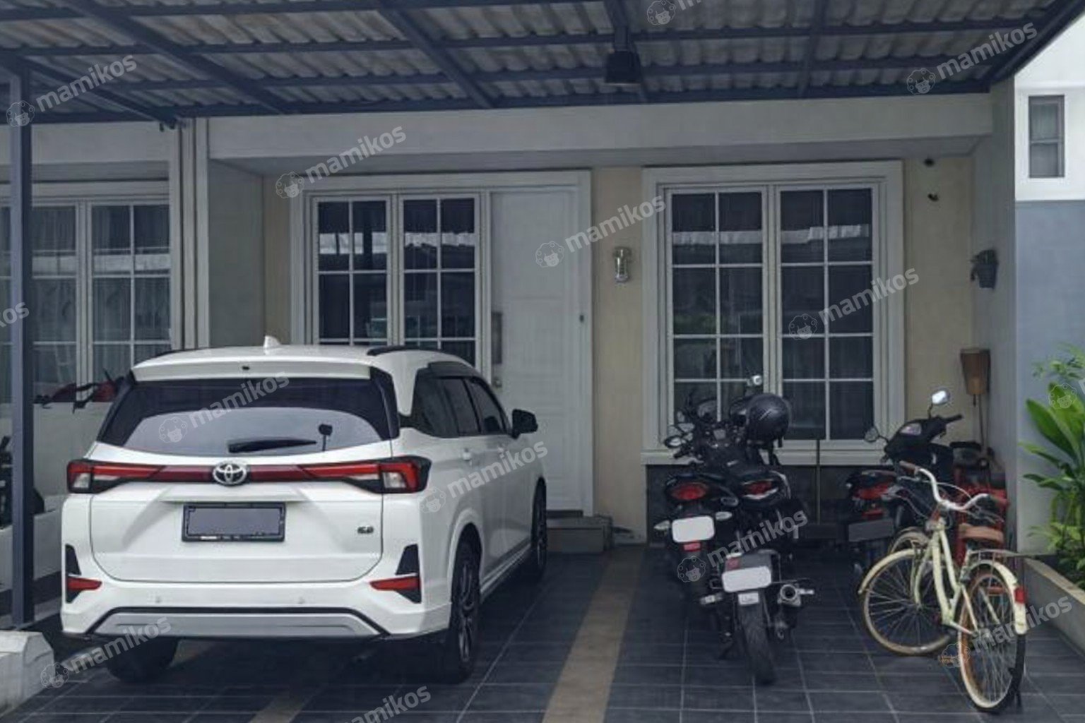 Rumah Sertifikat SHM 5 Kamar Tidur 5 Kamar Mandi Jakarta Garden City Jakarta Timur