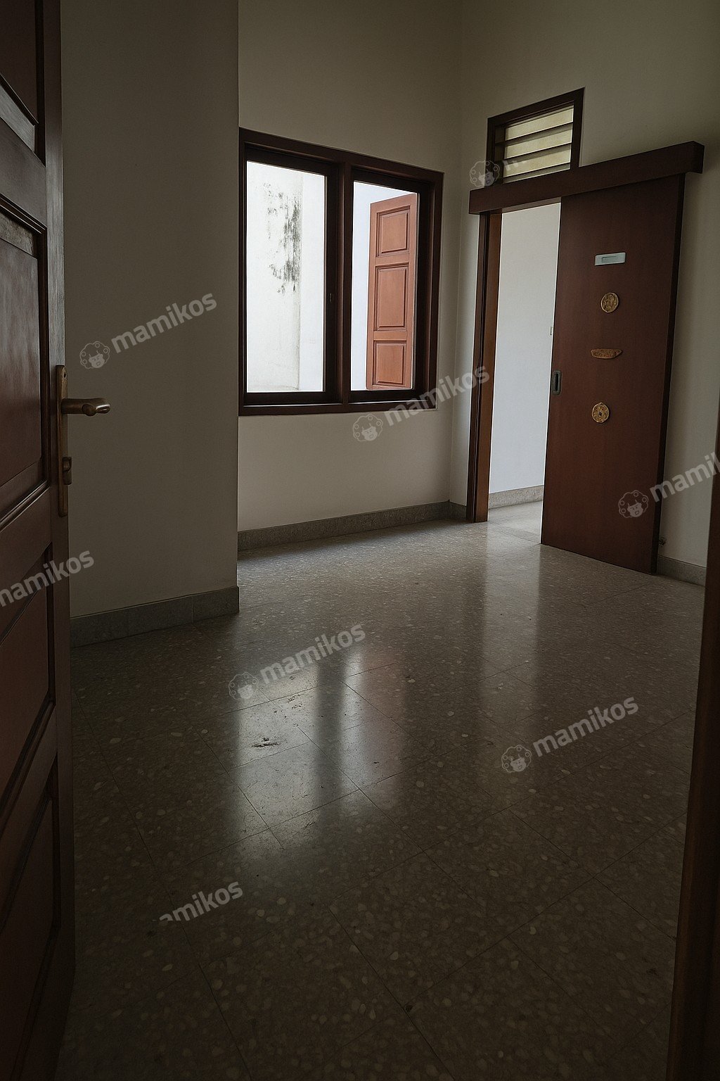 Rumah Sertifikat SHM 3 Kamar Tidur 2 Kamar Mandi Kebayoran Baru Jakarta Selatan - Photo 3
