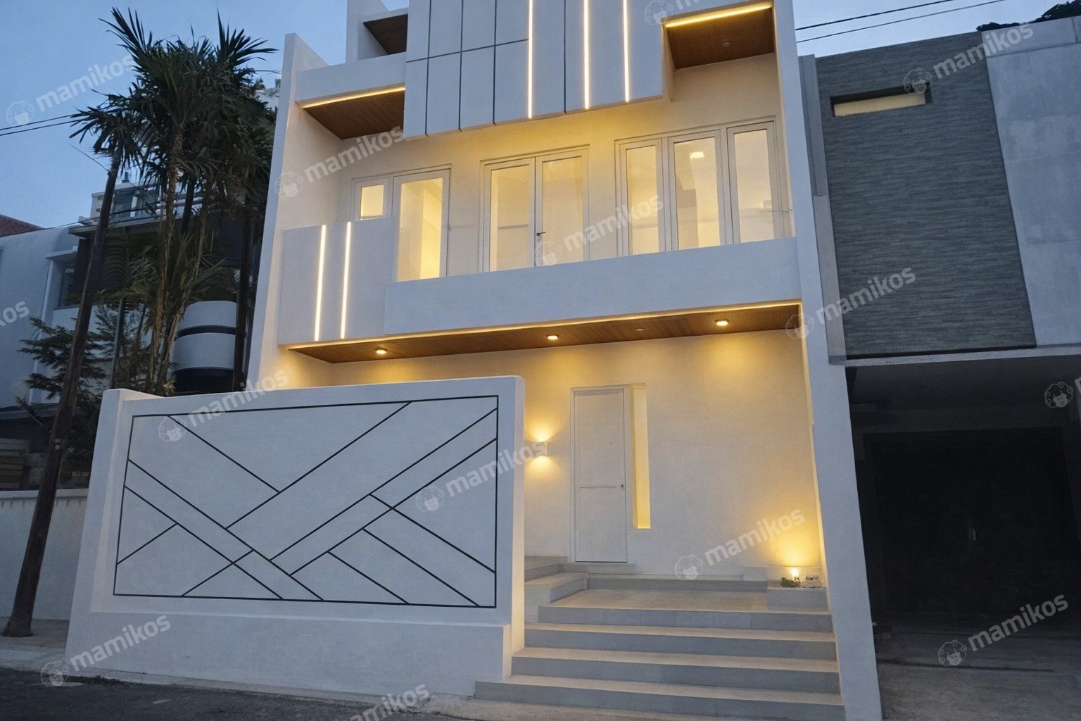 Rumah Sertifikat SHM 5 Kamar Tidur 5 Kamar Mandi Taman Palem Jakarta Barat
