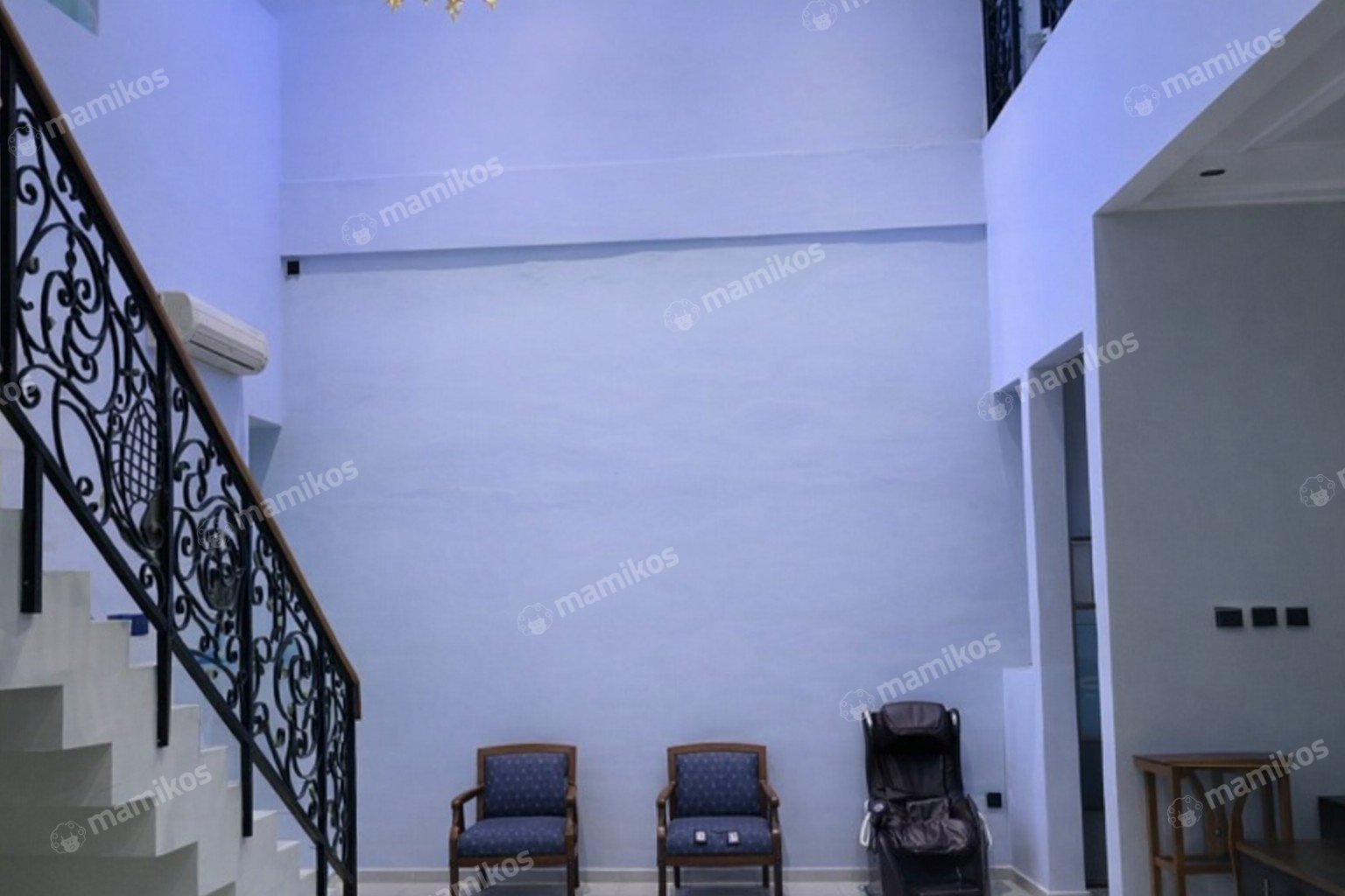 Rumah Sertifikat SHM 4 Kamar Tidur 3 Kamar Mandi Raffles Hills Jakarta Timur
