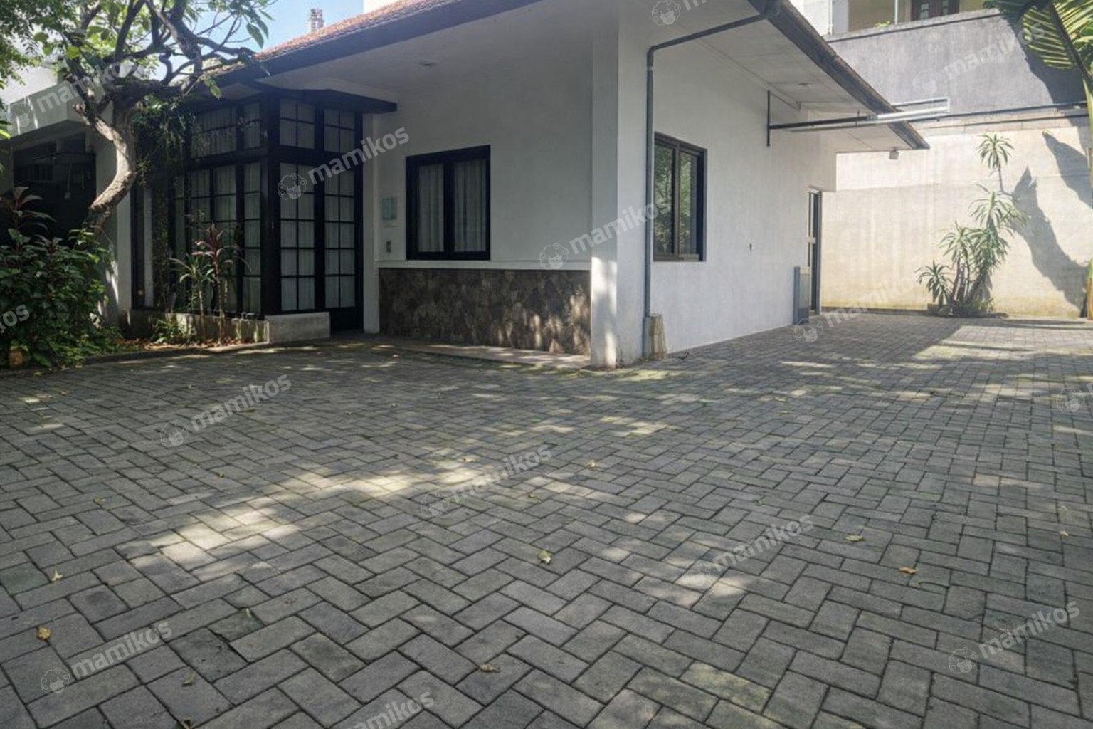 Rumah Sertifikat SHM 3 Kamar Tidur 3 Kamar Mandi Kebayoran Baru Jakarta Selatan