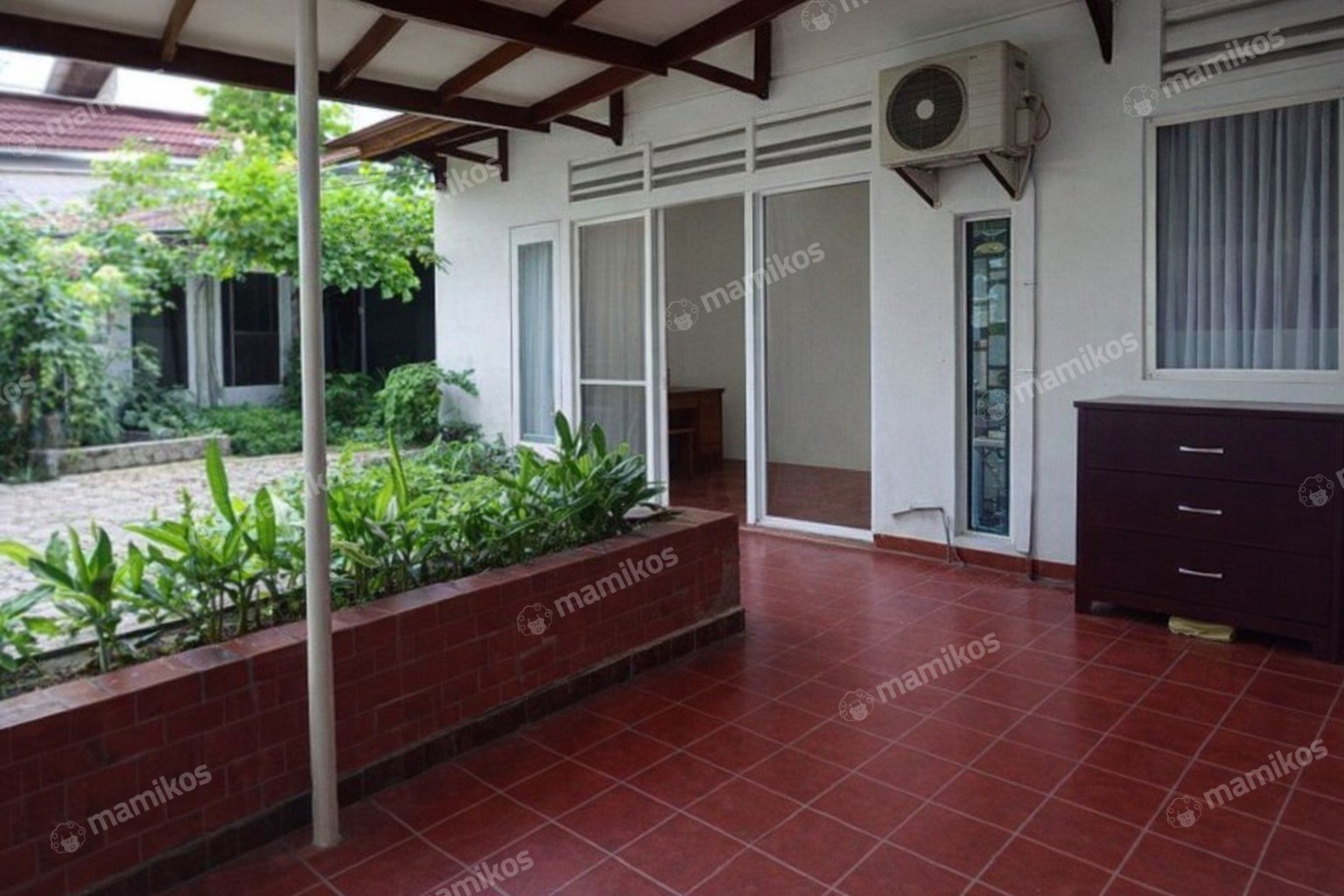 Rumah Sertifikat SHM 5 Kamar Tidur 5 Kamar Mandi Cawang Jakarta Timur - Photo 3