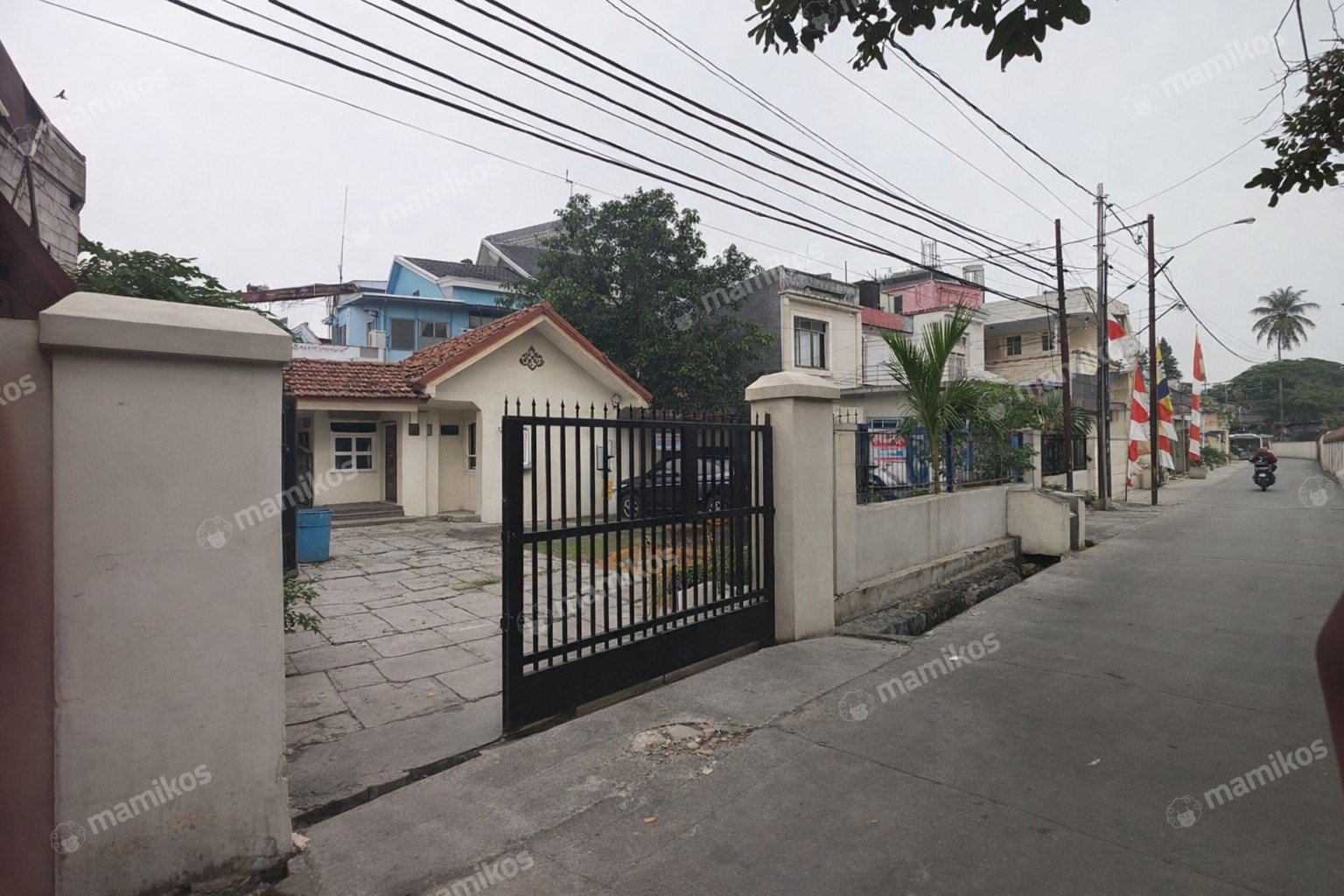 Rumah Sertifikat SHM 7 Kamar Tidur 3 Kamar Mandi Jelambar Jakarta Barat
