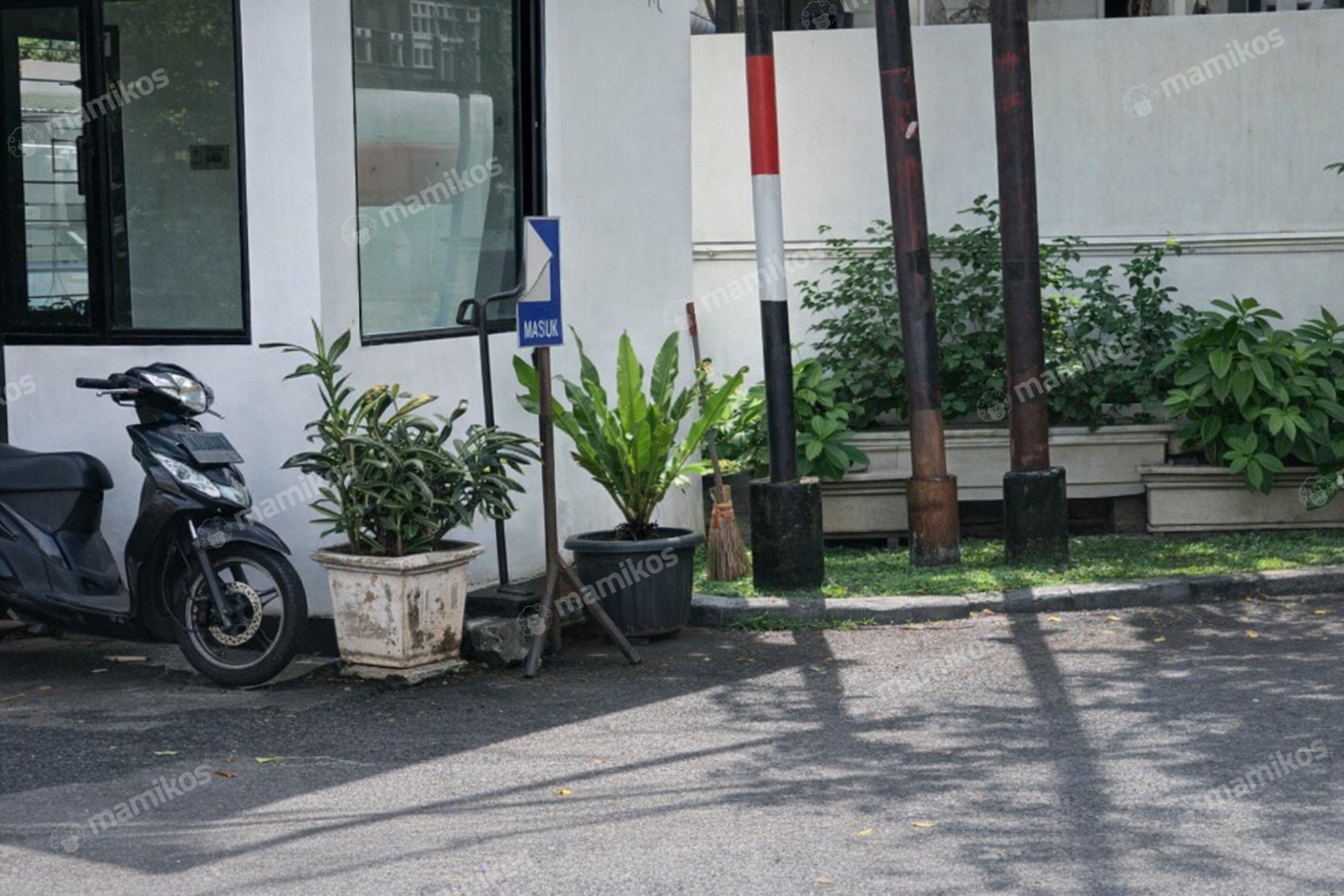 Rumah Sertifikat SHM 4 Kamar Tidur 3 Kamar Mandi Pejaten Jakarta Selatan