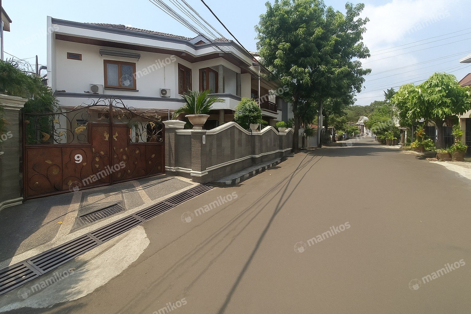 Rumah Sertifikat SHM 8 Kamar Tidur 6 Kamar Mandi Klender Jakarta Timur