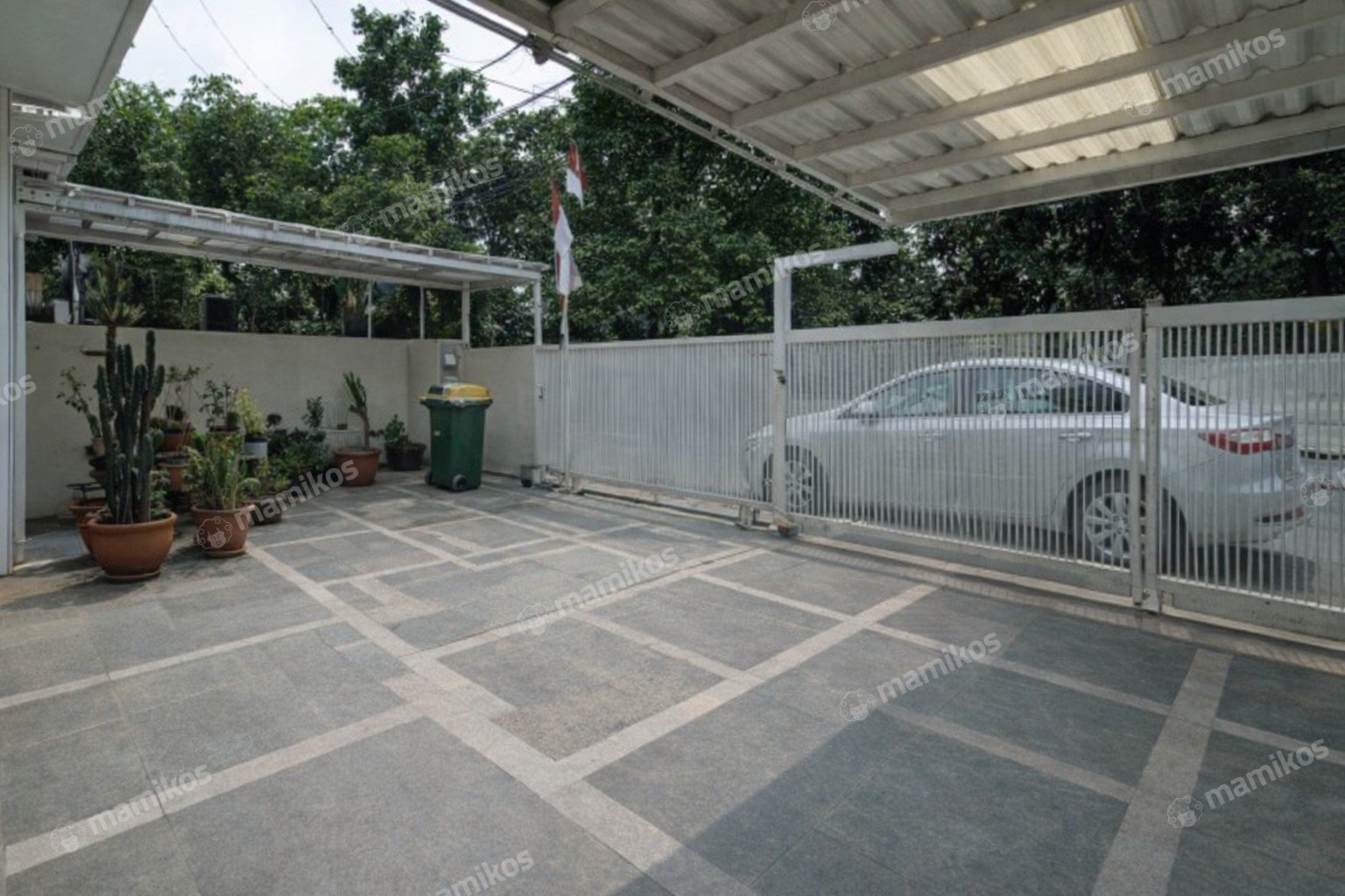 Rumah Sertifikat SHM 3 Kamar Tidur 3 Kamar Mandi Kebayoran Baru Jakarta Selatan - Photo 2