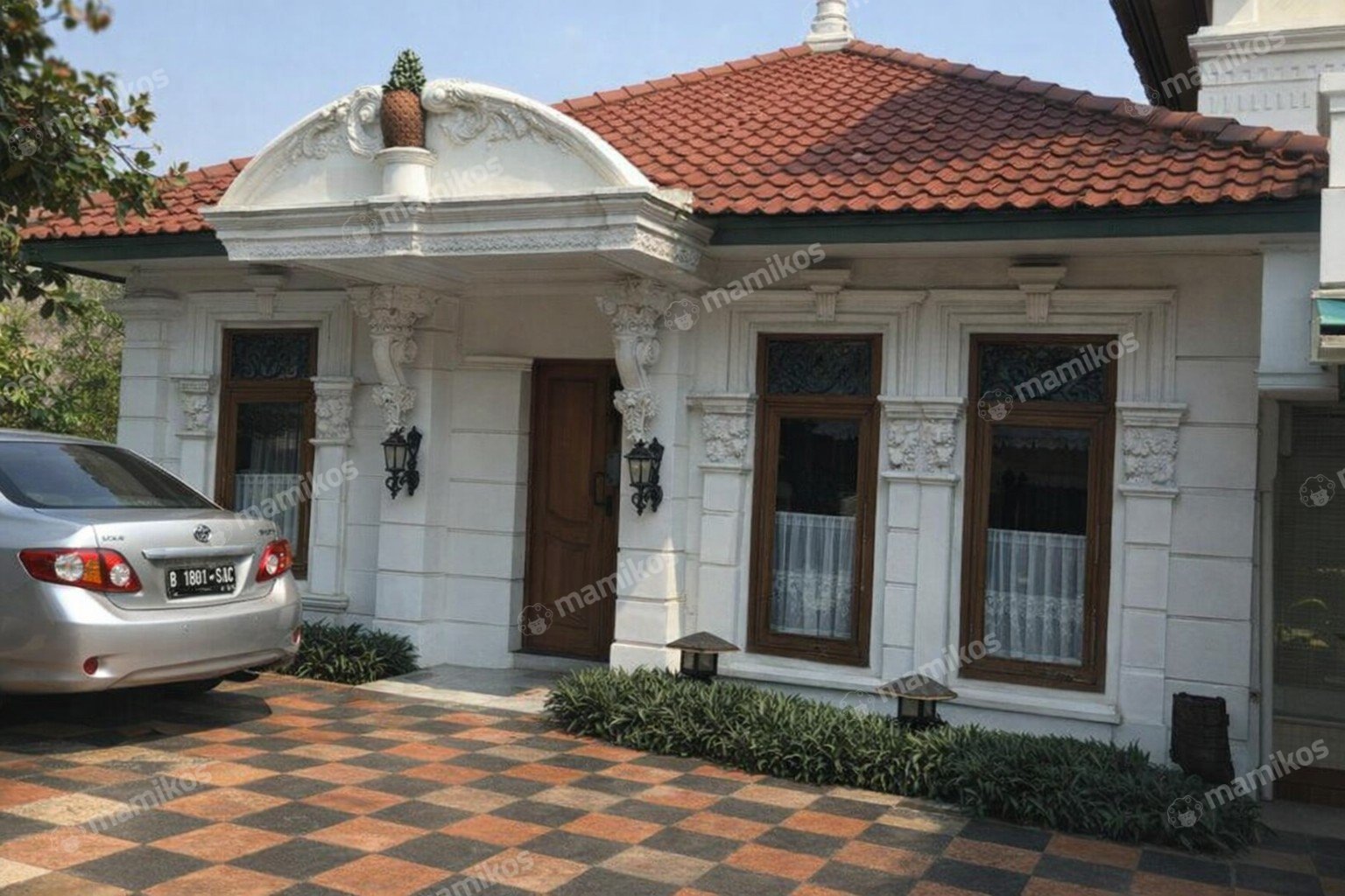 Rumah Sertifikat SHM 11 Kamar Tidur 12 Kamar Mandi Pondok Indah Jakarta Selatan