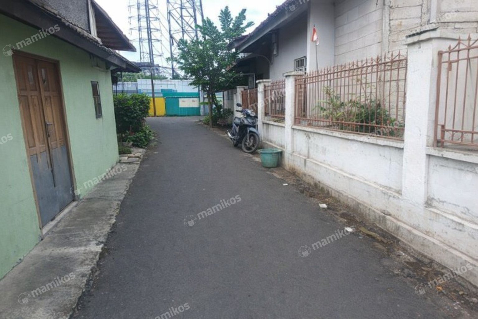 Rumah Sertifikat SHM 6 Kamar Tidur 6 Kamar Mandi Ciracas Jakarta Timur - Photo 2