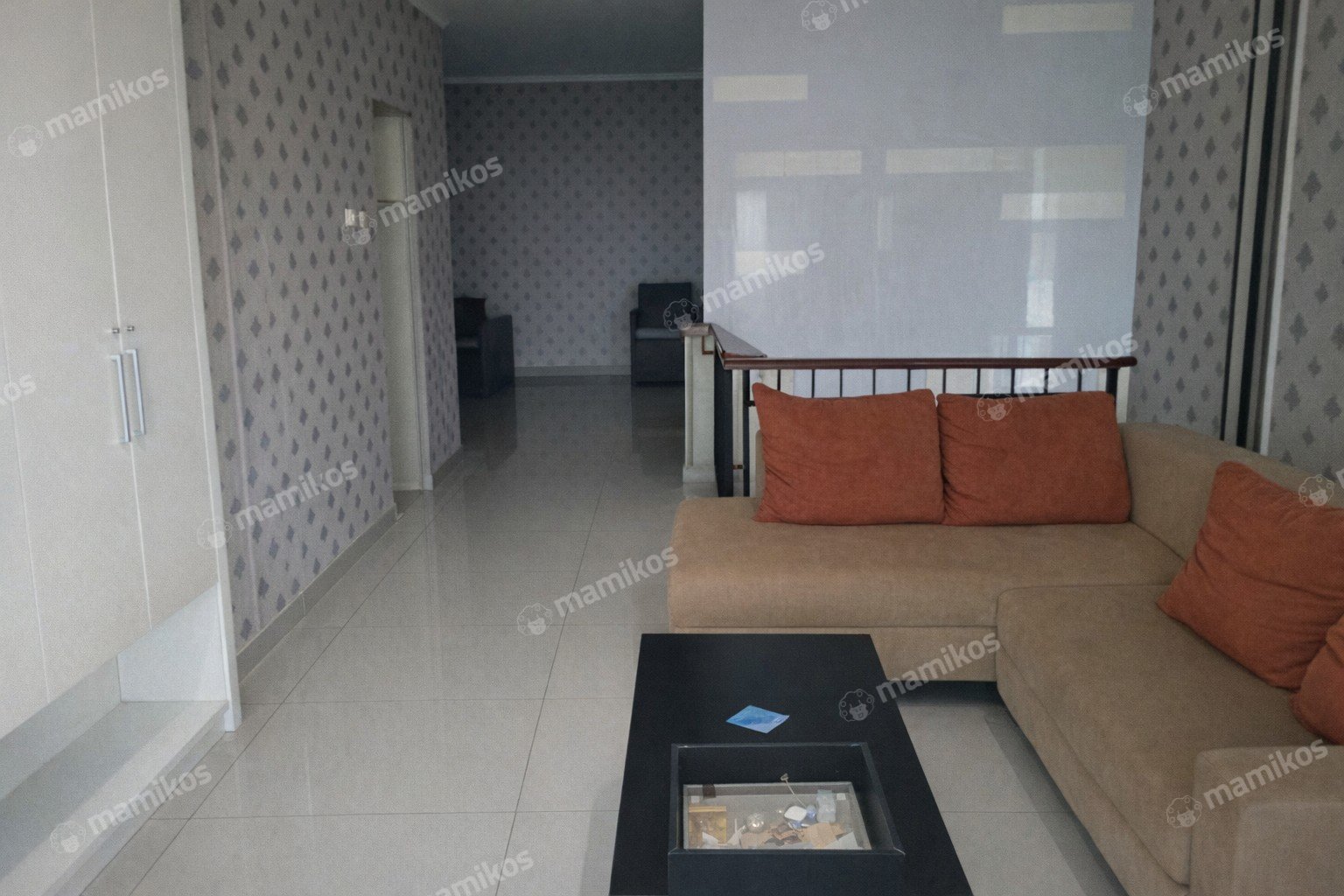 Rumah Sertifikat SHM 5 Kamar Tidur 3 Kamar Mandi Kota Wisata Jakarta Timur - Photo 3