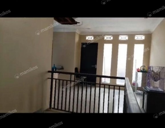 Rumah Sertifikat SHM 4 Kamar Tidur 3 Kamar Mandi Mulyorejo Surabaya - Photo 2
