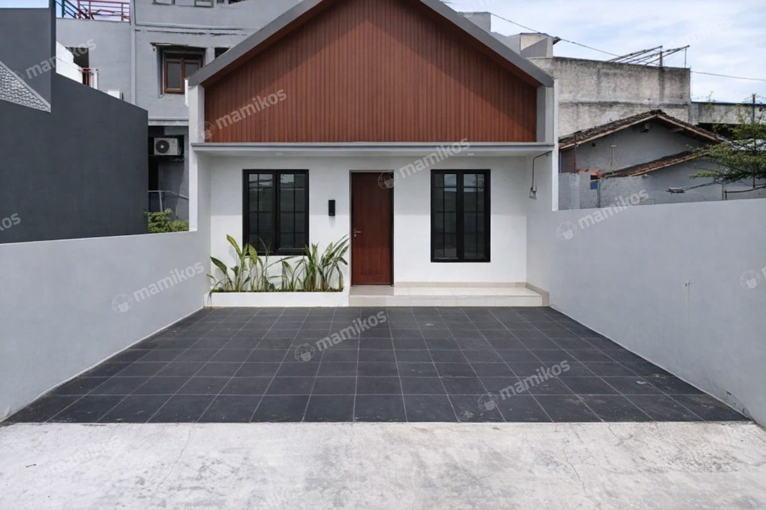 Rumah Sertifikat SHM 2 Kamar Tidur 1 Kamar Mandi Cipedak Jakarta Selatan