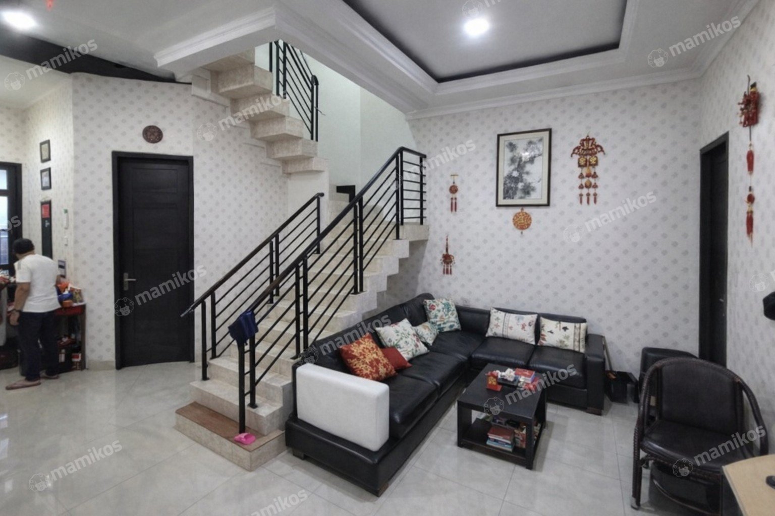 Rumah Sertifikat SHM 3 Kamar Tidur 3 Kamar Mandi Taman Ratu Jakarta Barat - Photo 2