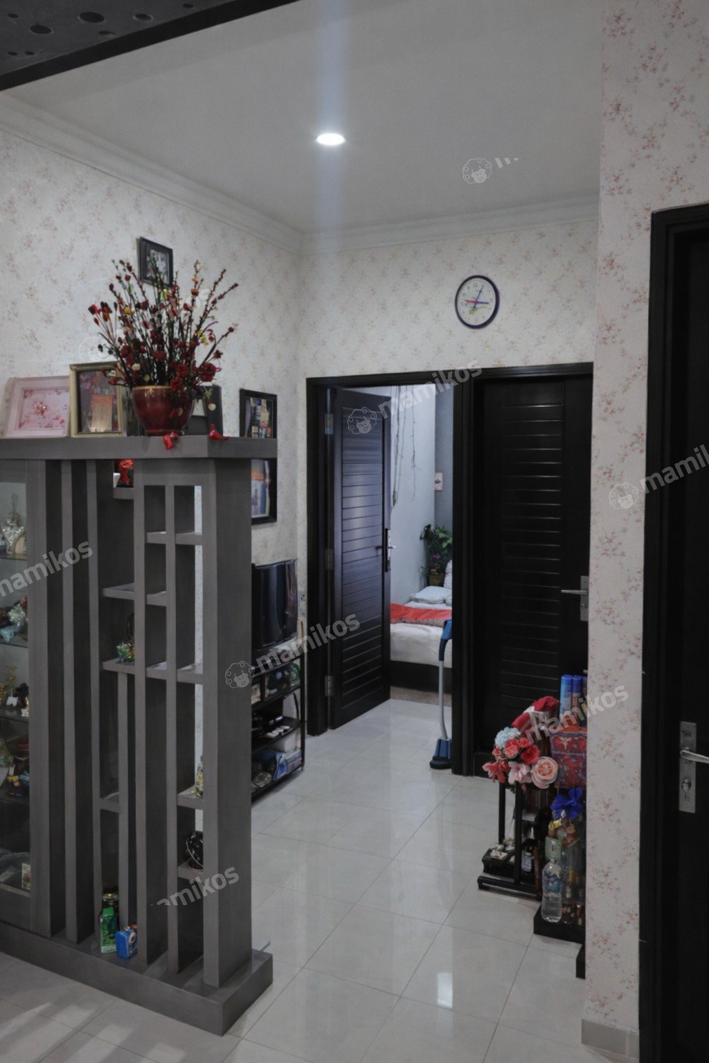 Rumah Sertifikat SHM 3 Kamar Tidur 3 Kamar Mandi Taman Ratu Jakarta Barat - Photo 3