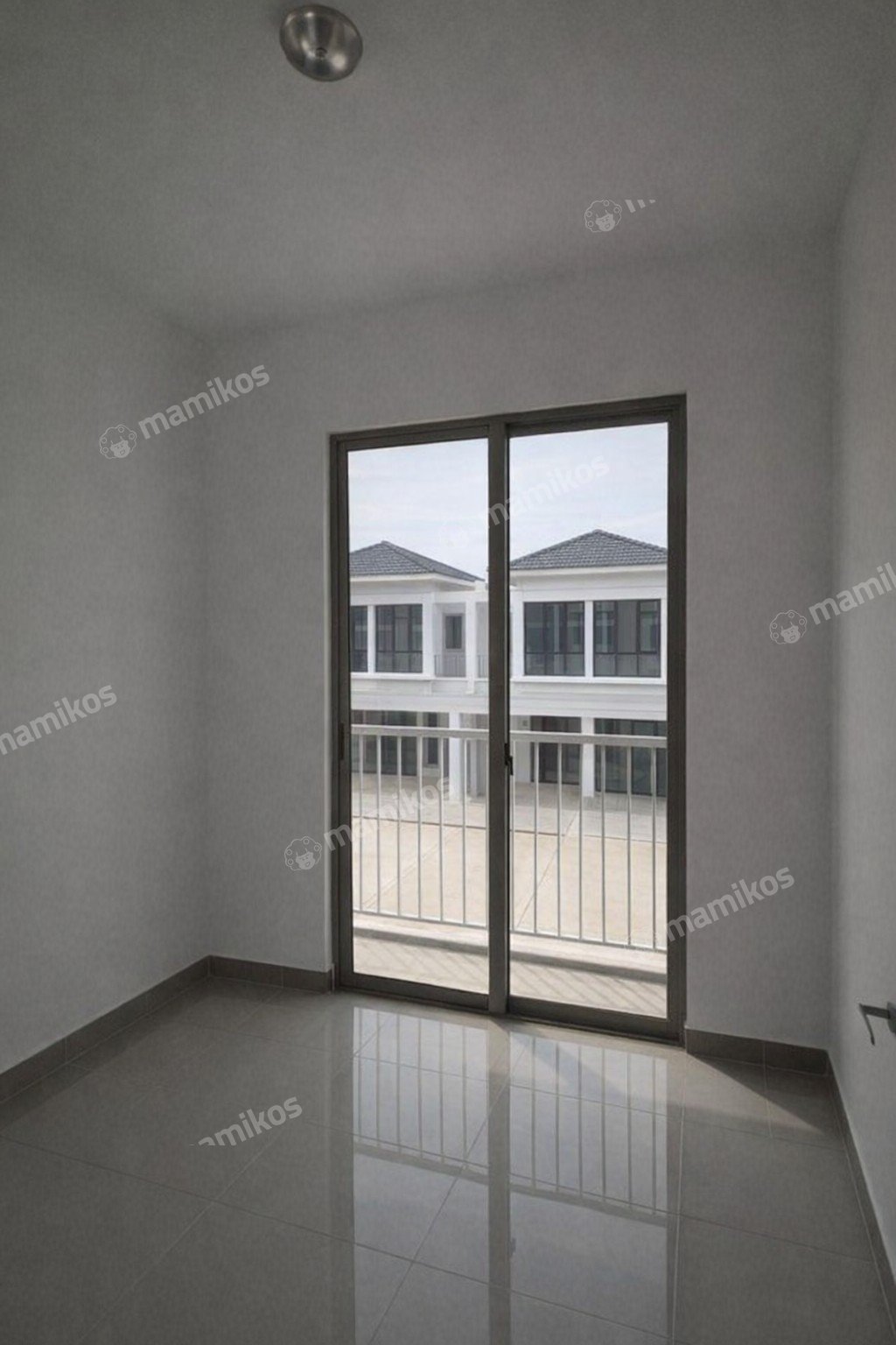 Rumah Sertifikat SHM 3 Kamar Tidur 2 Kamar Mandi Pantai Indah Kapuk 2 Jakarta Utara - Photo 2