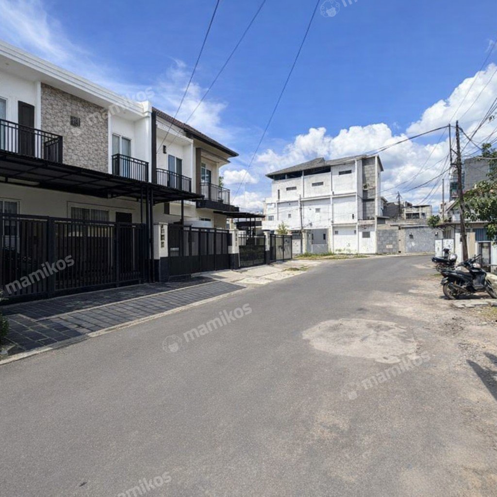 Rumah Sertifikat SHM 3 Kamar Tidur 3 Kamar Mandi Tebet Jakarta Selatan - Photo 2