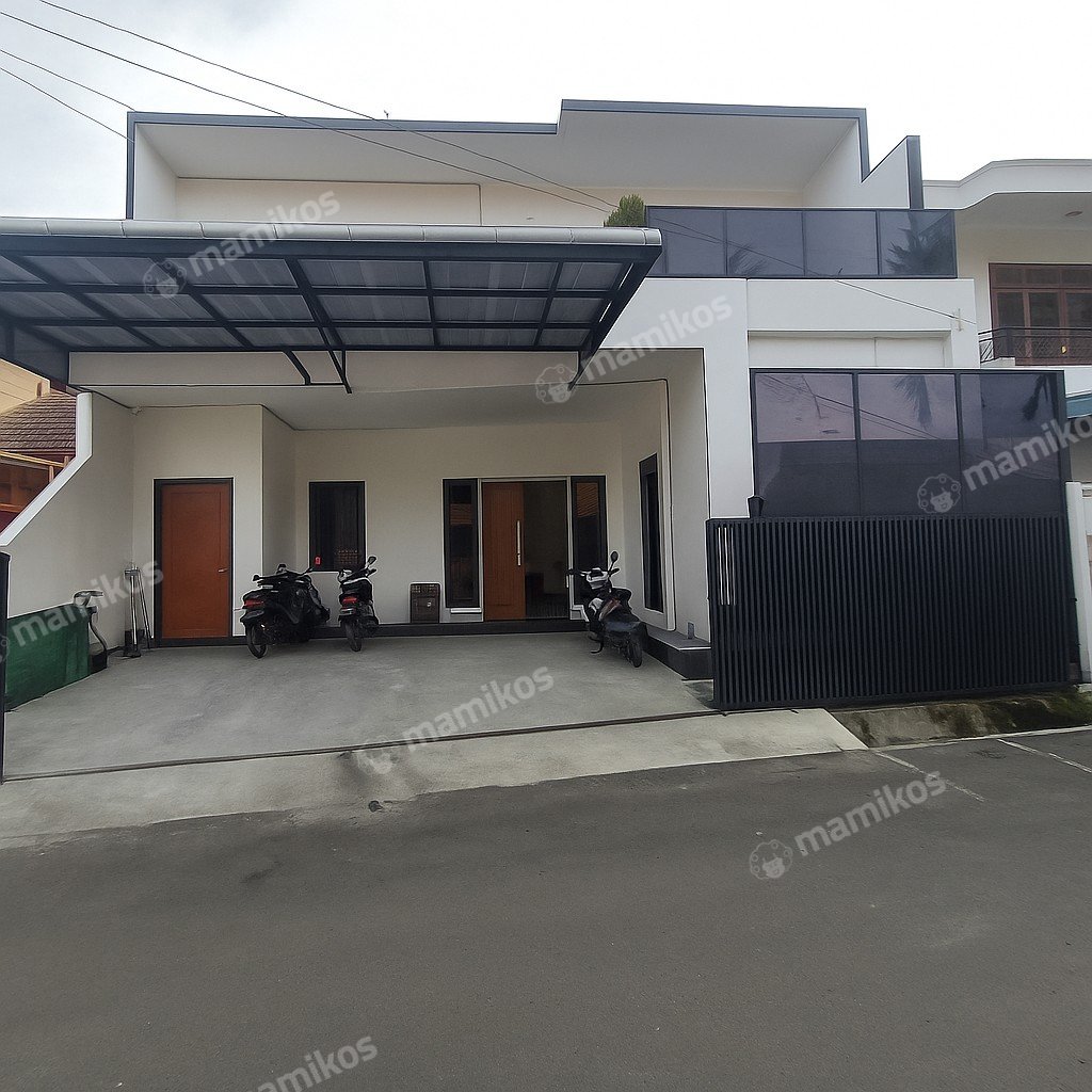 Rumah Sertifikat SHM 4 Kamar Tidur 4 Kamar Mandi Simprug Jakarta Selatan
