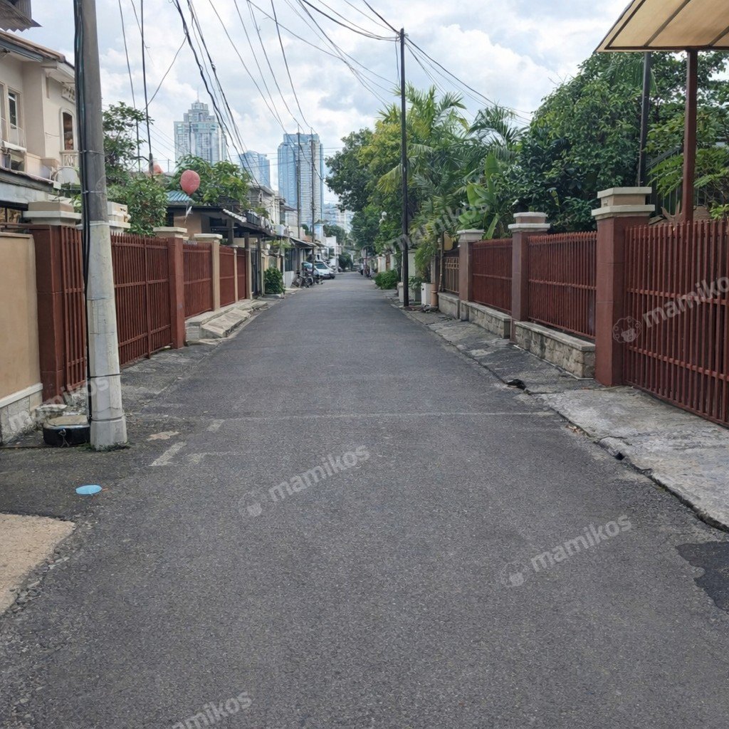 Rumah Sertifikat SHM 4 Kamar Tidur 4 Kamar Mandi Simprug Jakarta Selatan - Photo 3